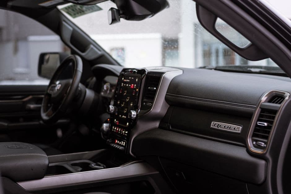 Longarinas Sob Pressão: Como a Arquitetura Tradicional da Ram Dakota se Adaptará ao Mercado Brasileiro