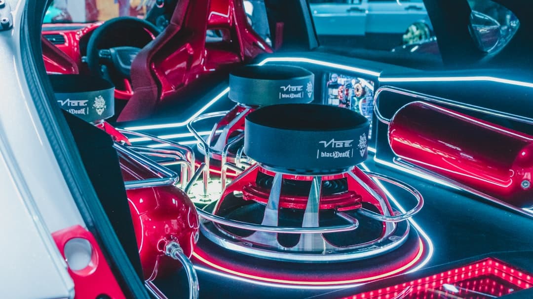 Capacitor x Bateria Auxiliar: Quando Usar para Picos de Corrente no Som Automotivo